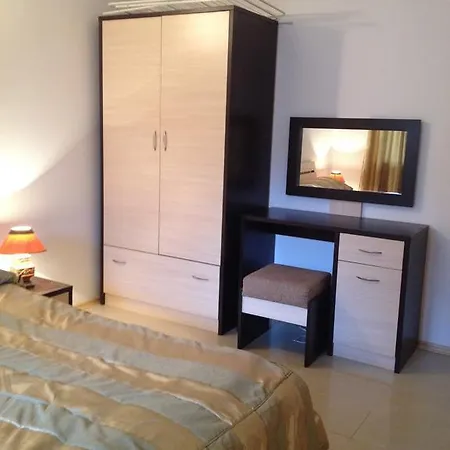 Apartment Emerald Paradise