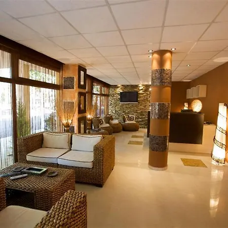 Emerald Paradise Apartment *